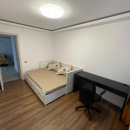 Apusului Apartment *